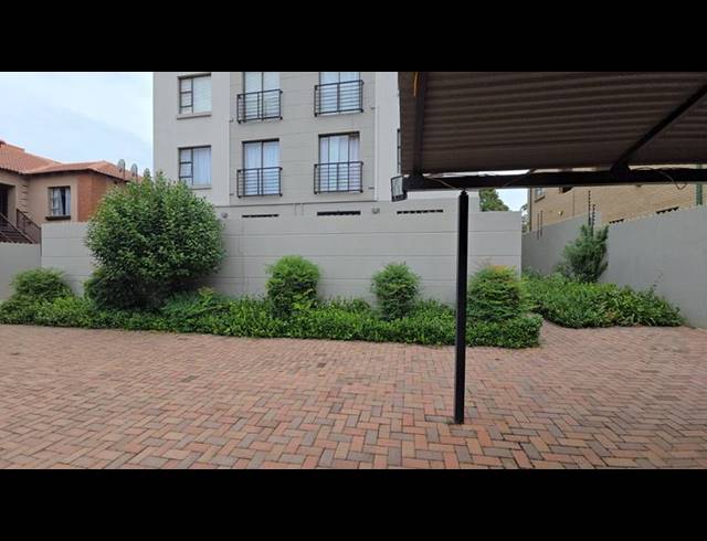1 BEDROOM APARTMENT FOR SALE IN HATFIELD